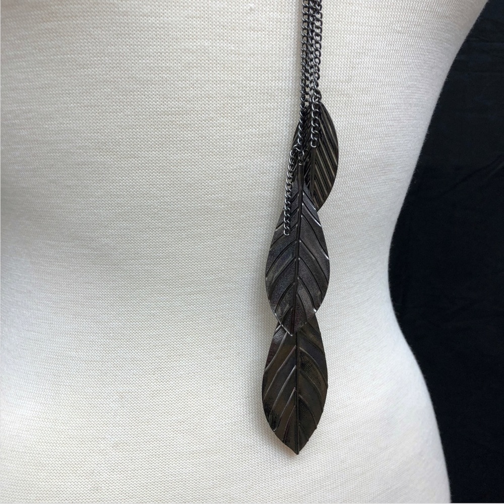 🔴 CLEARANCE Long Gun Metal Grey Leaf Tassel Leaves Chain Necklace Earrings Set - Picture 3 of 4